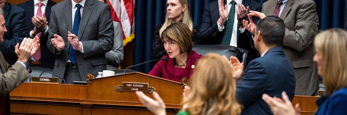 Rep. Cathy McMorris Rodgers receives a round of applause