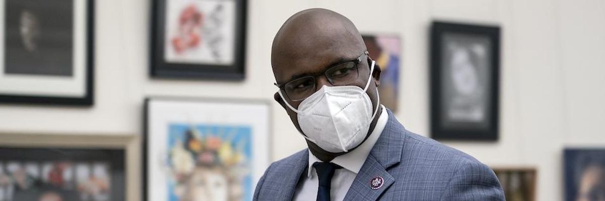 More US Lawmakers Urged to Speak Out Against 'Vaccine Apartheid' for Palestinians