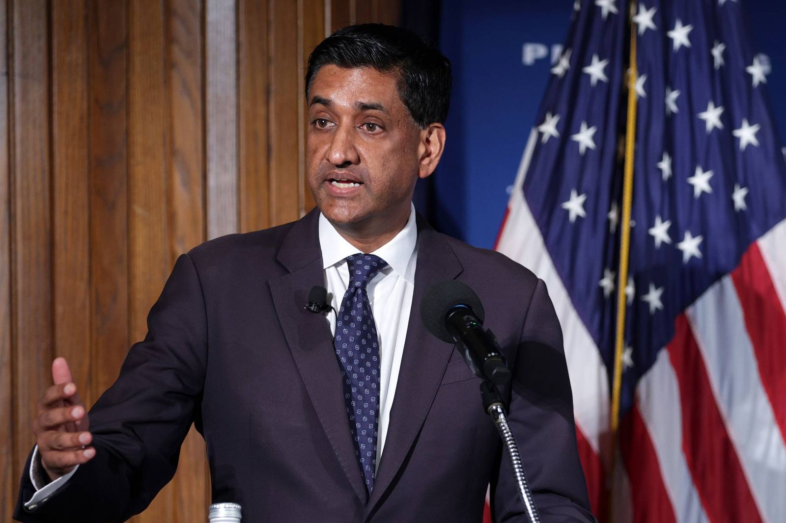 rep-khanna-speaks-at-the-national-press-