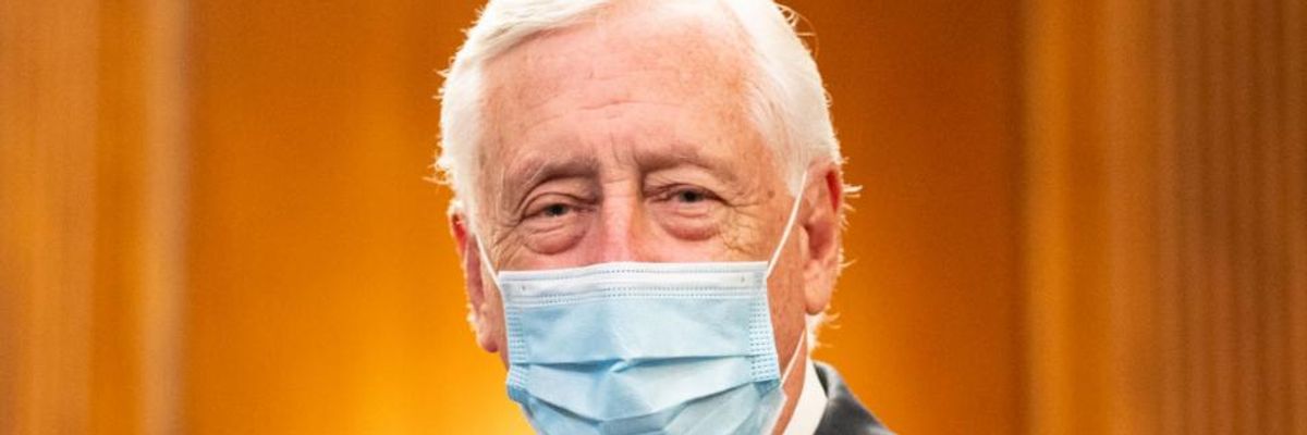 House Democrats Denounced for Covid-19 Relief Bill That Leaves 'Door Wide Open' for Fossil Fuel Bailouts