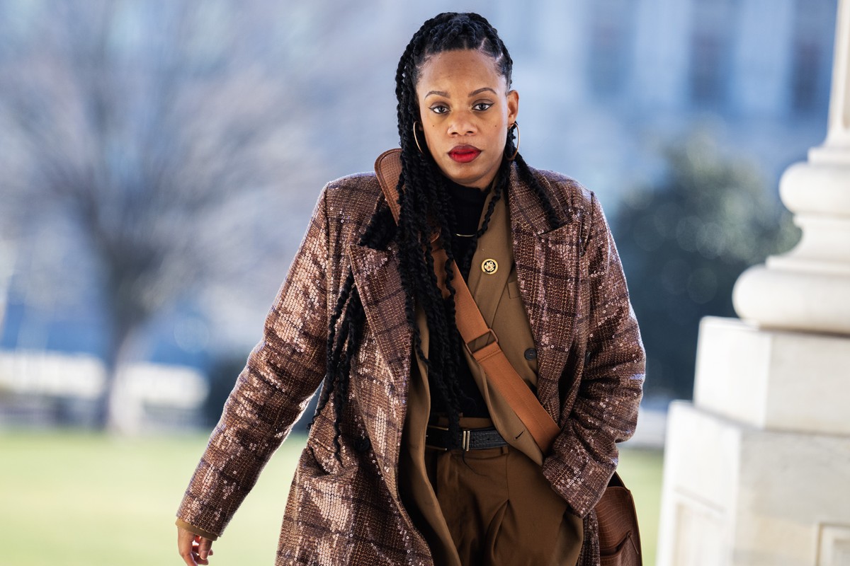 Rep Summer Lee Leads Call for a Fair Billionaire Income Tax Act