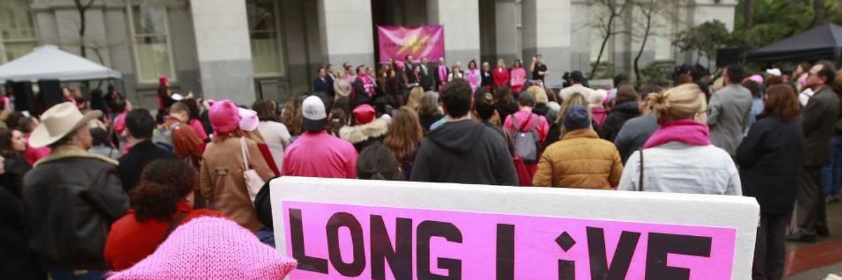 Ruling Against 'Unconstitutional' Abortion Ban, Judge Chastises Mississippi GOP for Clear Effort to Provoke SCOTUS Challenge of Roe v. Wade