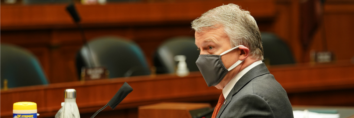 Trump Calls Legally Protected Whistleblowing a 'Racket' as Fired Scientist Rips President's Failed Covid-19 Response