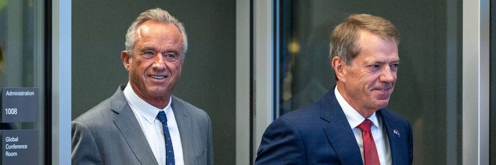 robert-f-kennedy-jr-visit-to-omaha.jpg?id=68020801&width=1200&height=400&coordinates=0%2C0%2C0%2C667