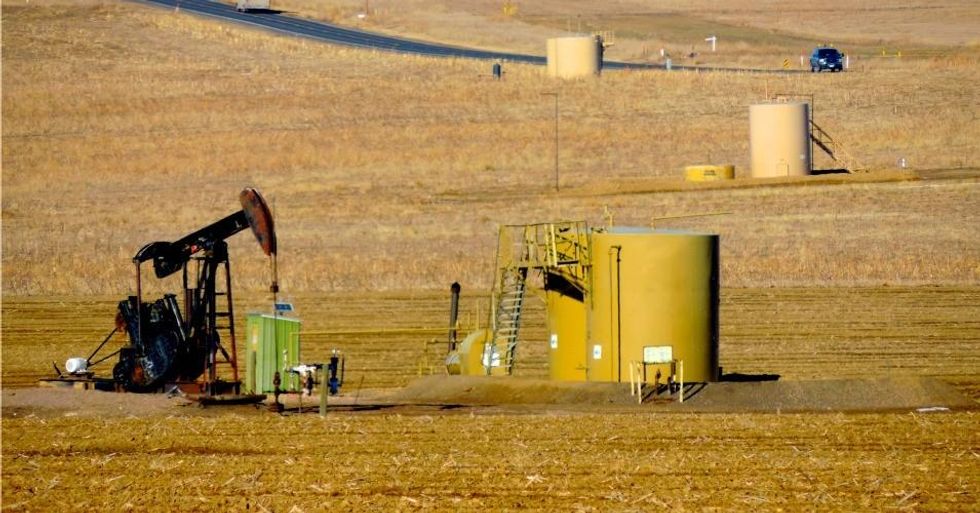 Rocky Mountain fracking infrastructure. (Photo: WildEarth Guardians/flickr/cc)