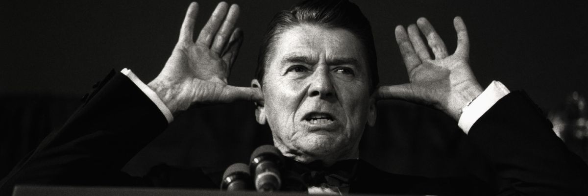 Ronald Reagan makes a face during White House Correspondents Dinner.