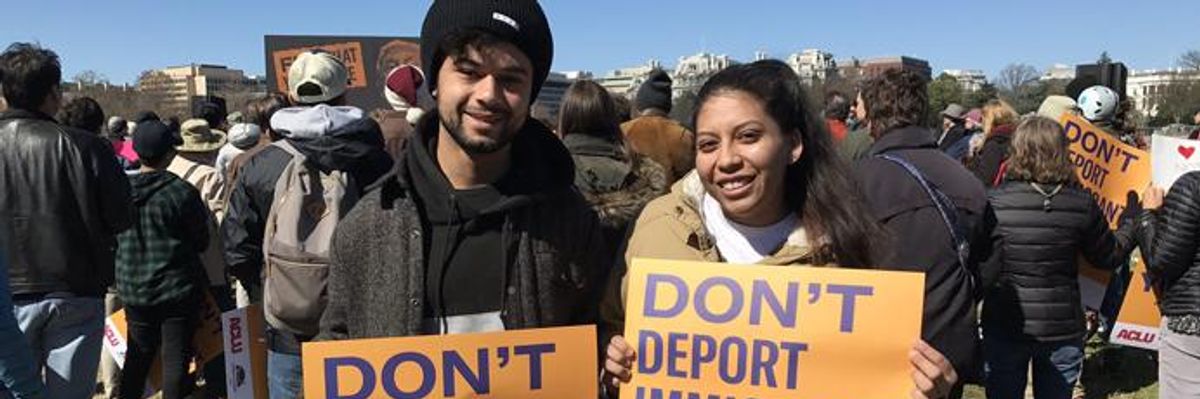 'Don't Deport Immigrant Youth': Dreamers Rally Outside White House Ahead of Trump's DACA Deadline