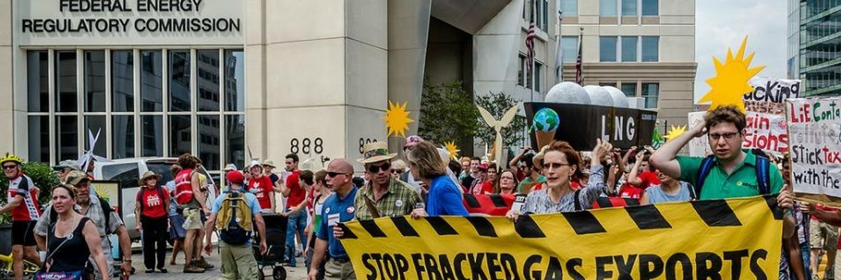 'People's March' Against Fracking Demands Halt to Export Push