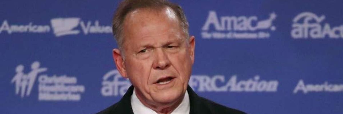 Breitbart Goes to Bat for Roy Moore Amid Accusations He Sexually Assaulted Teenage Girl