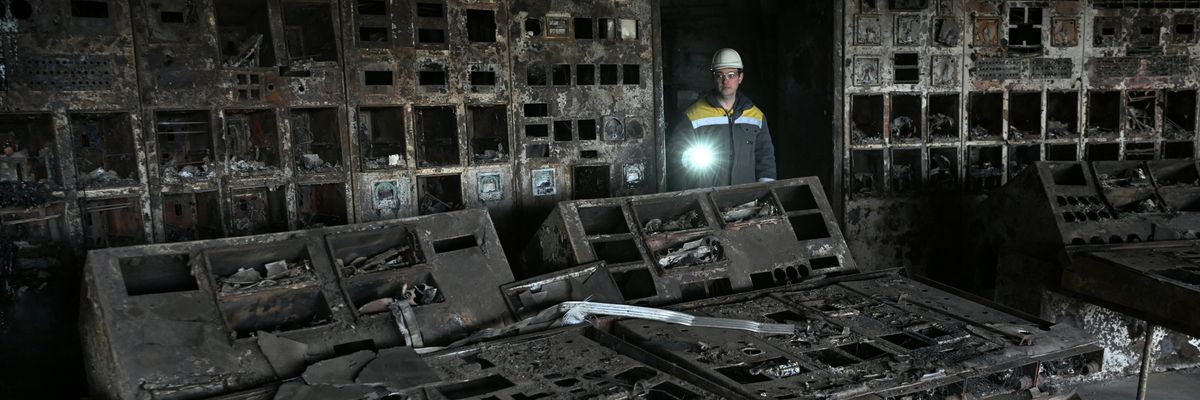 Russian attack on Ukrainian power plant.