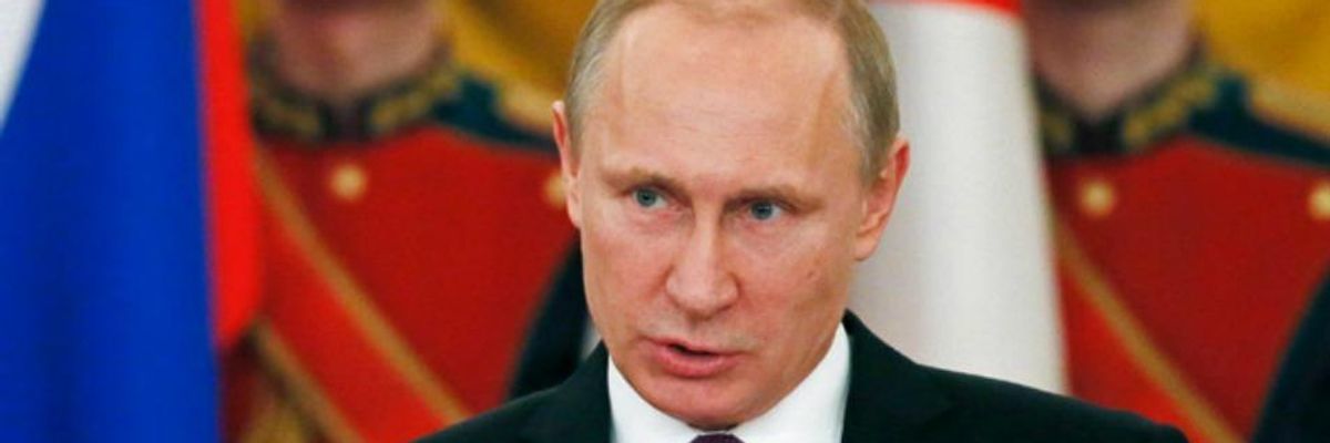 Putin: Success of Minsk Deal Key to Avoid "Apocalyptic" War in Ukraine