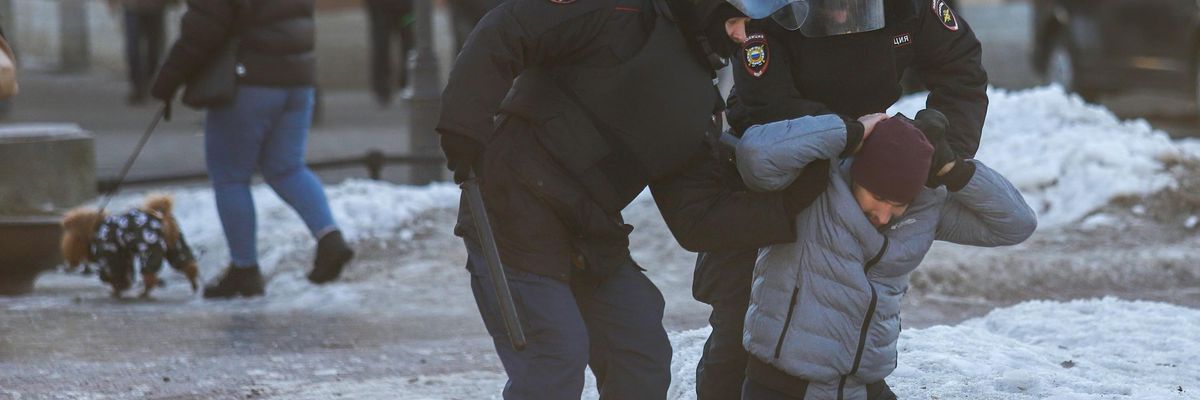 Russian protester arrested