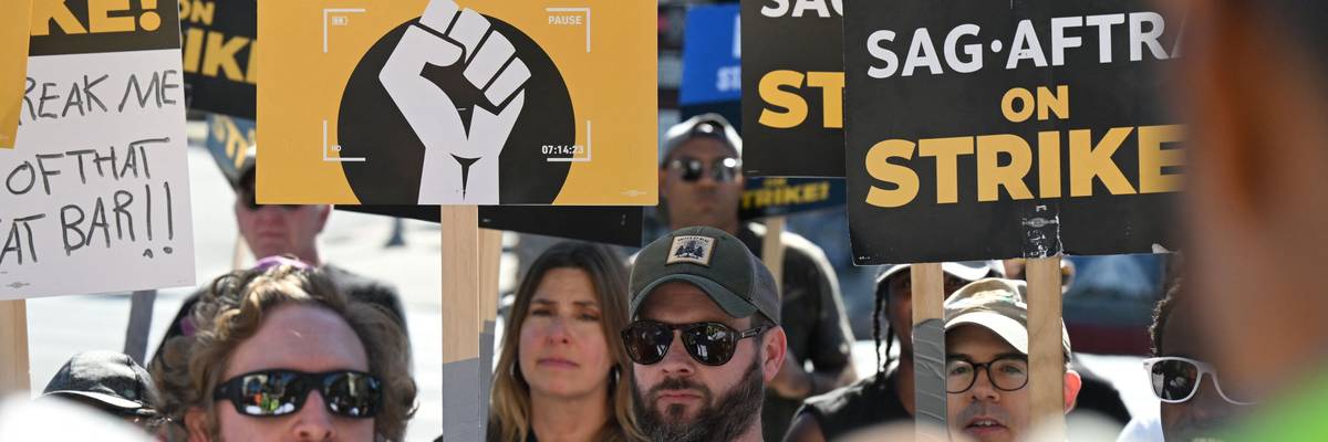 SAG-AFTRA members and supporters