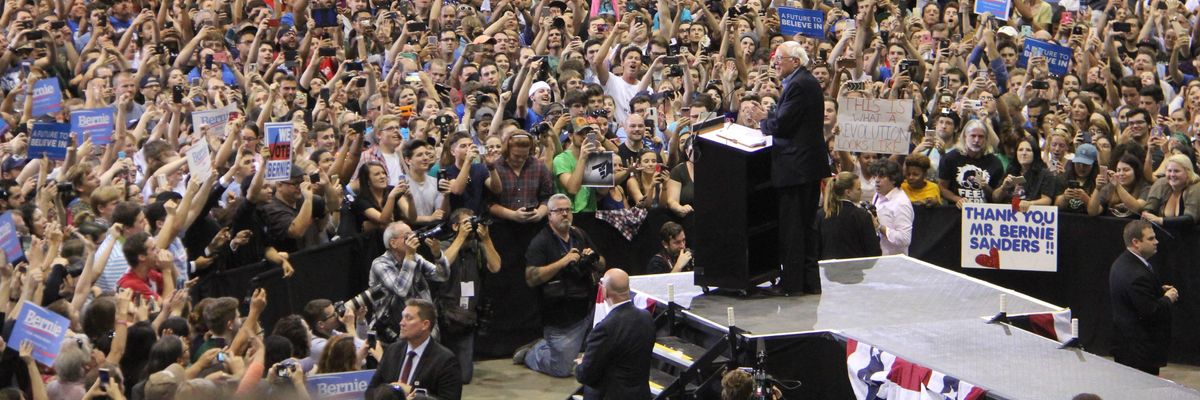 Floridians Flock to Rallies as Donations Flood Sanders Campaign