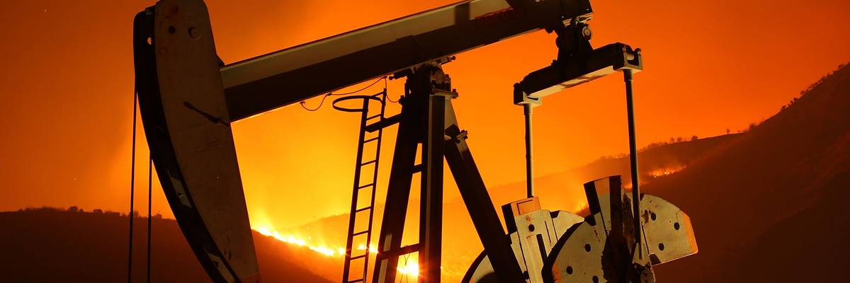 Santa Ana Winds And Hot Conditions Stoke Wildfire In Ventura CountyÊ