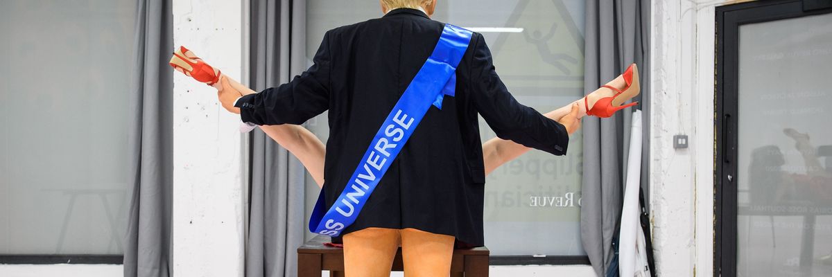 Sculpture by artist Alison Jackson shows Trump having sex with Miss Universe