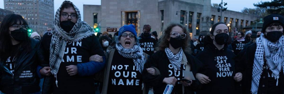 Seder Held In The Streets Of Brooklyn To Protest The War In Gaza