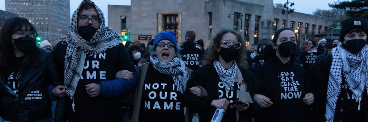 Seder Held In The Streets Of Brooklyn To Protest The War In Gaza