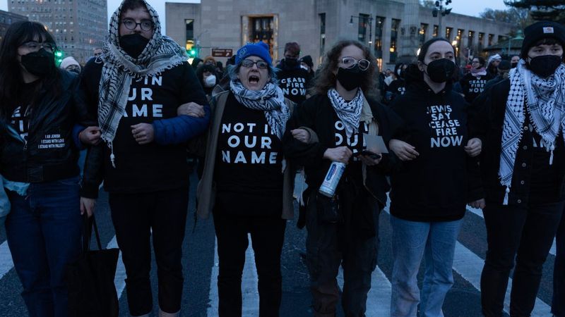 Seder Held In The Streets Of Brooklyn To Protest The War In Gaza