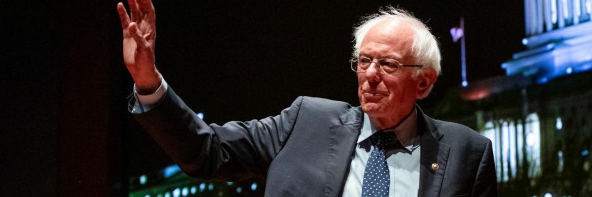 Sanders Team Weighing Executive Orders to Legalize Marijuana, Stop Trump Border Wall, Declare Climate Emergency, and More