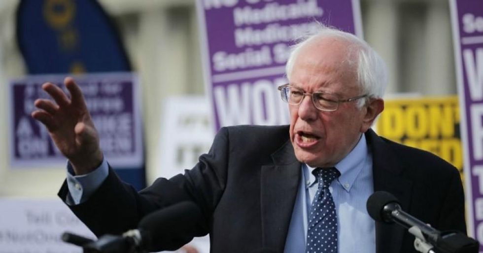 Sen. Bernie Sanders (I-Vt.) addresses a rally against the Republican tax plan outside the U.S. Capitol November 1, 2017 in Washington, D.C. (Photo: Chip Somodevilla/Getty Images)