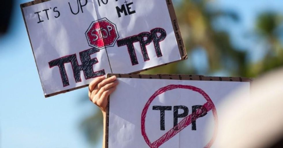 Sen. Bernie Sanders (I-Vt.) is calling on Democratic Congressional leadership to publicly oppose a