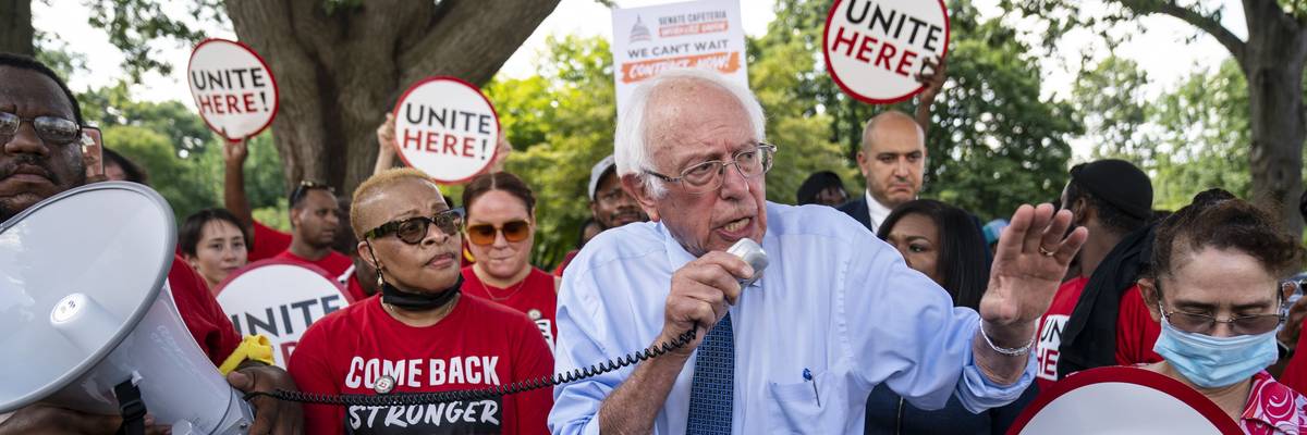 Sen. Bernie Sanders (I-Vt.) meets with union members