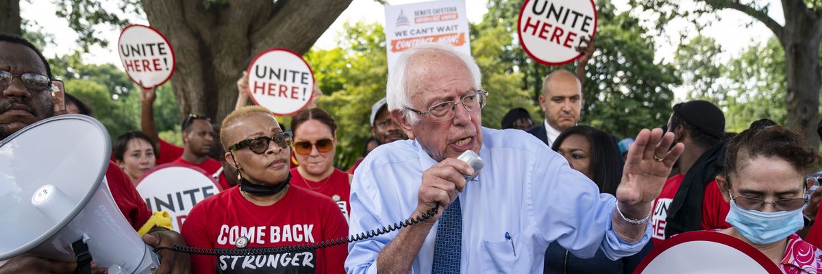 Sen. Bernie Sanders (I-Vt.) meets with union members