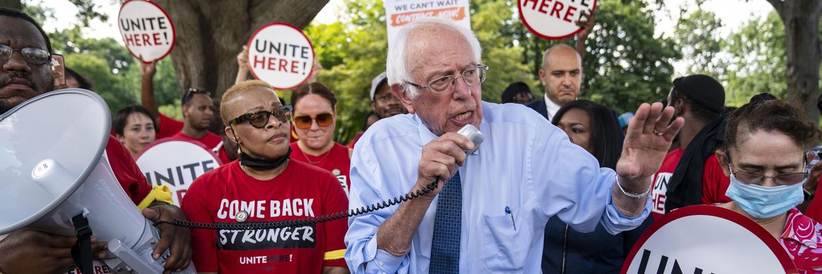 Sen. Bernie Sanders (I-Vt.) meets with UNITE union members