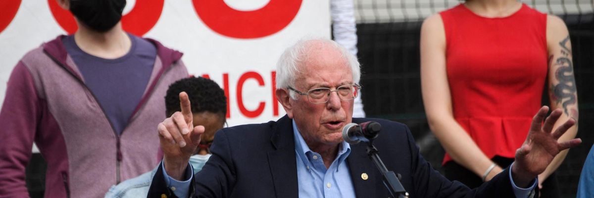 At Kentucky Rally, Sanders Blasts McConnell for 'Working Overtime' to Reward the Rich and Block Progress