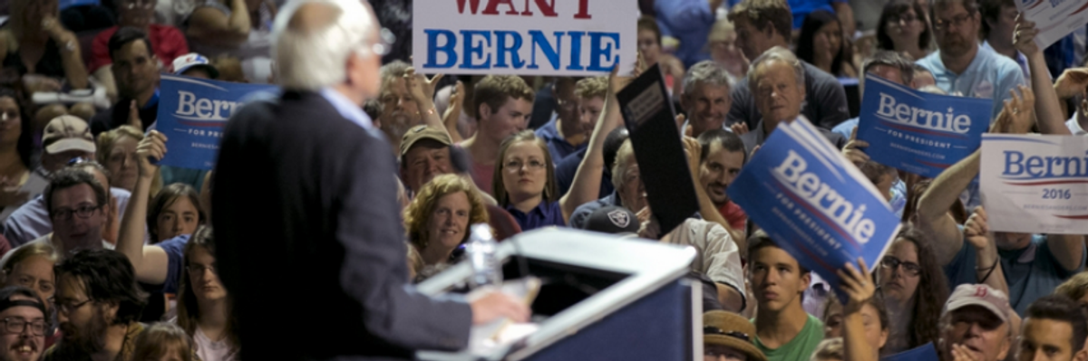 Bernie Sanders Raises Over $3.3 Million From 120,000 Small Donors in Just 10 Hours