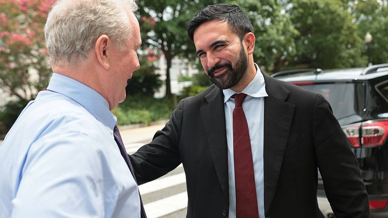 Mamdani Holds 'Commanding' Lead in NYC Mayor Race—and Cuomo Has 'Extremely Tough' Climb: Poll
