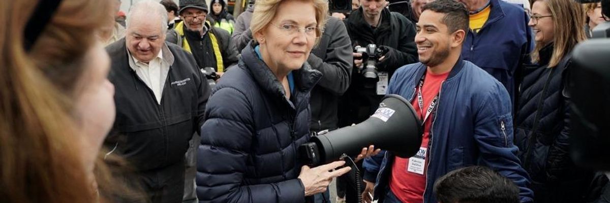 Warren Becomes First 2020 Contender to Announce Support for Impeachment Proceedings Against Trump