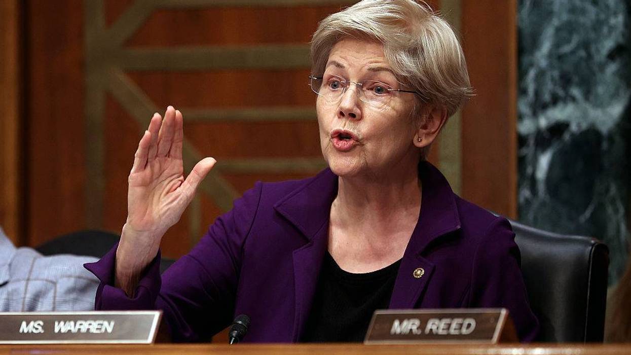 'I'm Just Asking You a Factual Question': Warren Corners Trump's Fed Chair Pick on 2020 Election
