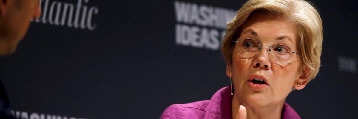 Applause as Warren Shows Support for Green New Deal--the Plan 'Every Serious Presidential Contender Should Embrace'