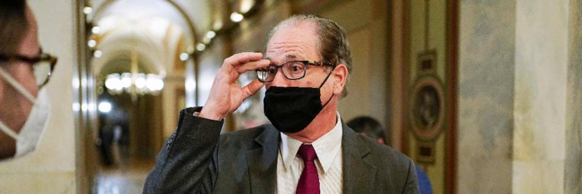 Faced With 'Inarguable Facts' of Trump's Guilt, GOP Senators Falsely Claim Constitution Forbids Voting to Convict