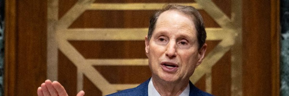 'Completely Unreasonable': Dems Slam GOP Demand for No Corporate Tax Hikes in Infrastructure Plan