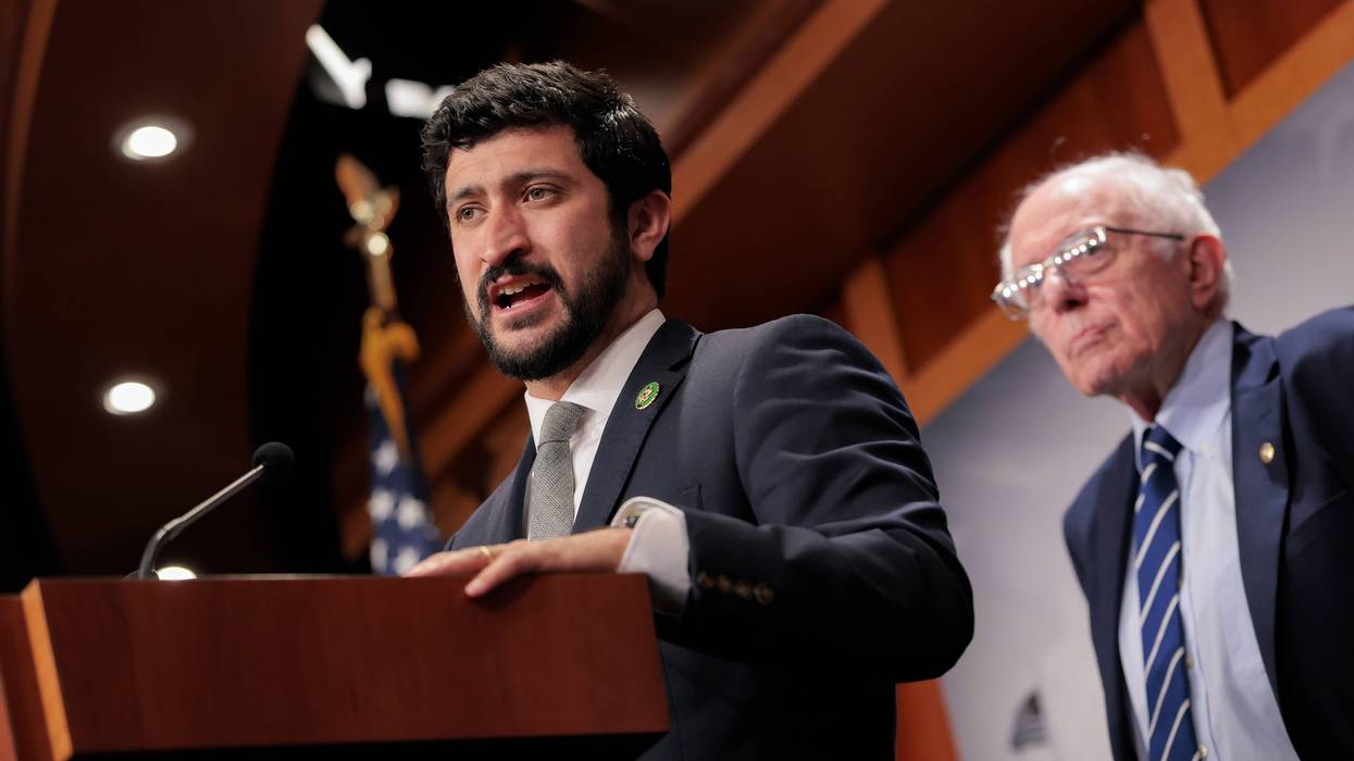 Sen. Sanders And Rep. Casar Introduce Legislation To Protect Sports Fans From Team Relocation