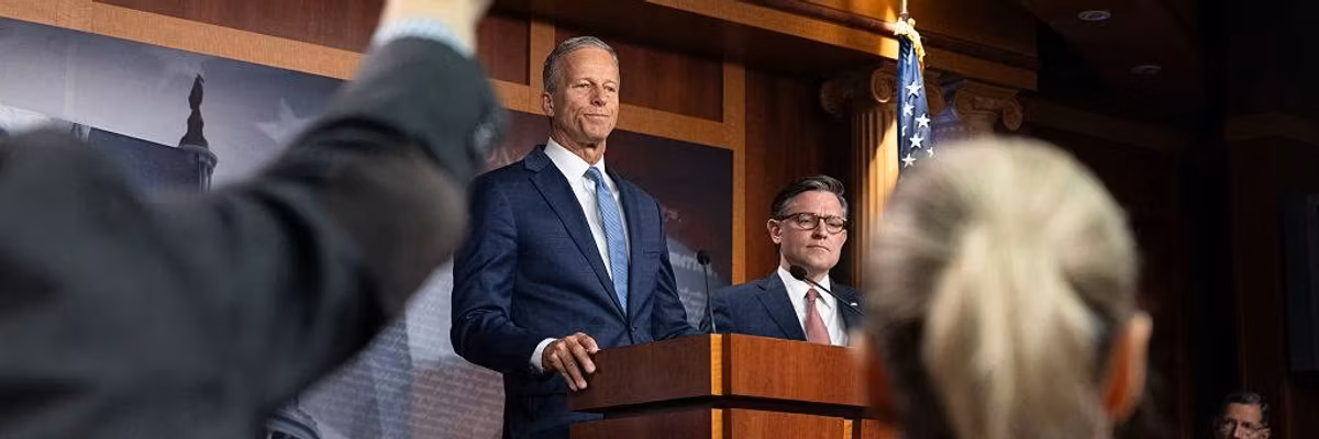 'Apocalyptic Wasteland' for GOP as Trump's Iran War Sends Economy Spiraling: Polling Analyst