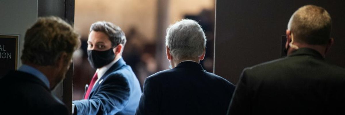 'Going to Lead to Desperation for Millions': Wyden Slams GOP for Leaving Town as Unemployment Benefits Set to Expire