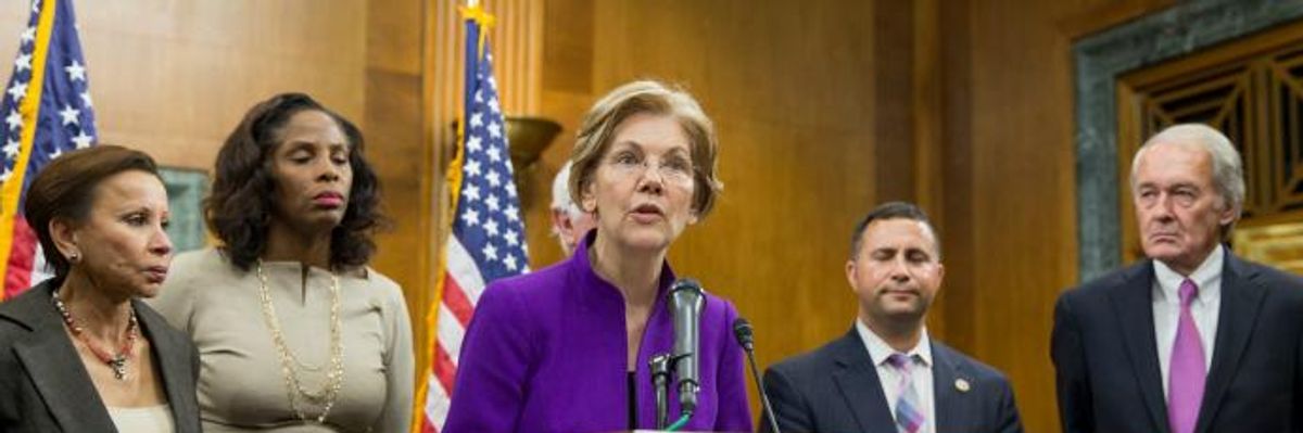 Decrying Trump's 'Cruel' Refusal to Act, Warren and Markey Unveil Bill to Help Puerto Ricans Left Homeless by Maria