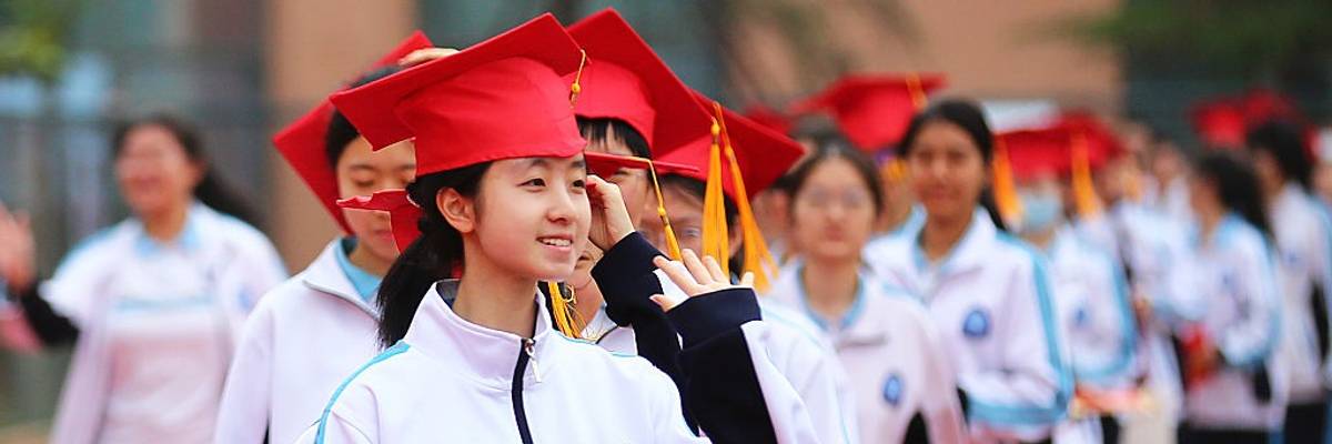 Senior Three Students Attend Coming-of-age Ceremony In Rizhao