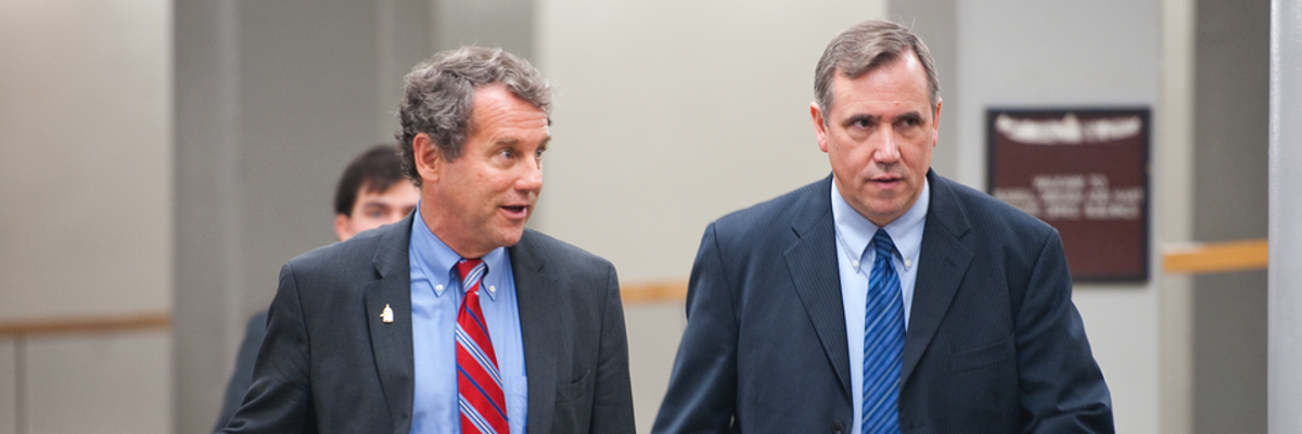 In Bid to Beat 'Public Health and Economic Crises,' Senate Dems Urge Utilities to Suspend Shutoffs During Pandemic