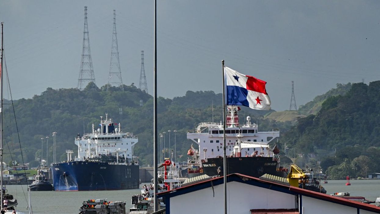 ships on the Panama Canal