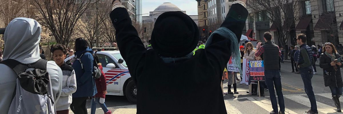 Sign reading "The only thing a teacher should pack is lunch"