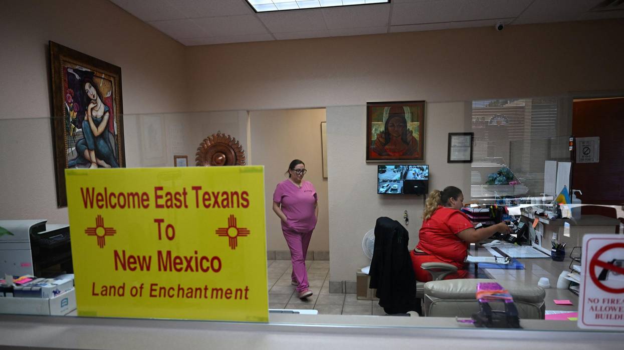 Sign welcoming patients to abortion clinic
