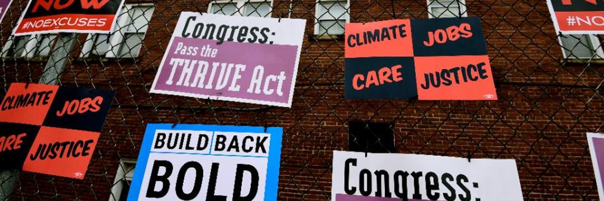 Economists Warn Democrats 'Going Too Small' on Infrastructure Risks Economic and Climate Catastrophe