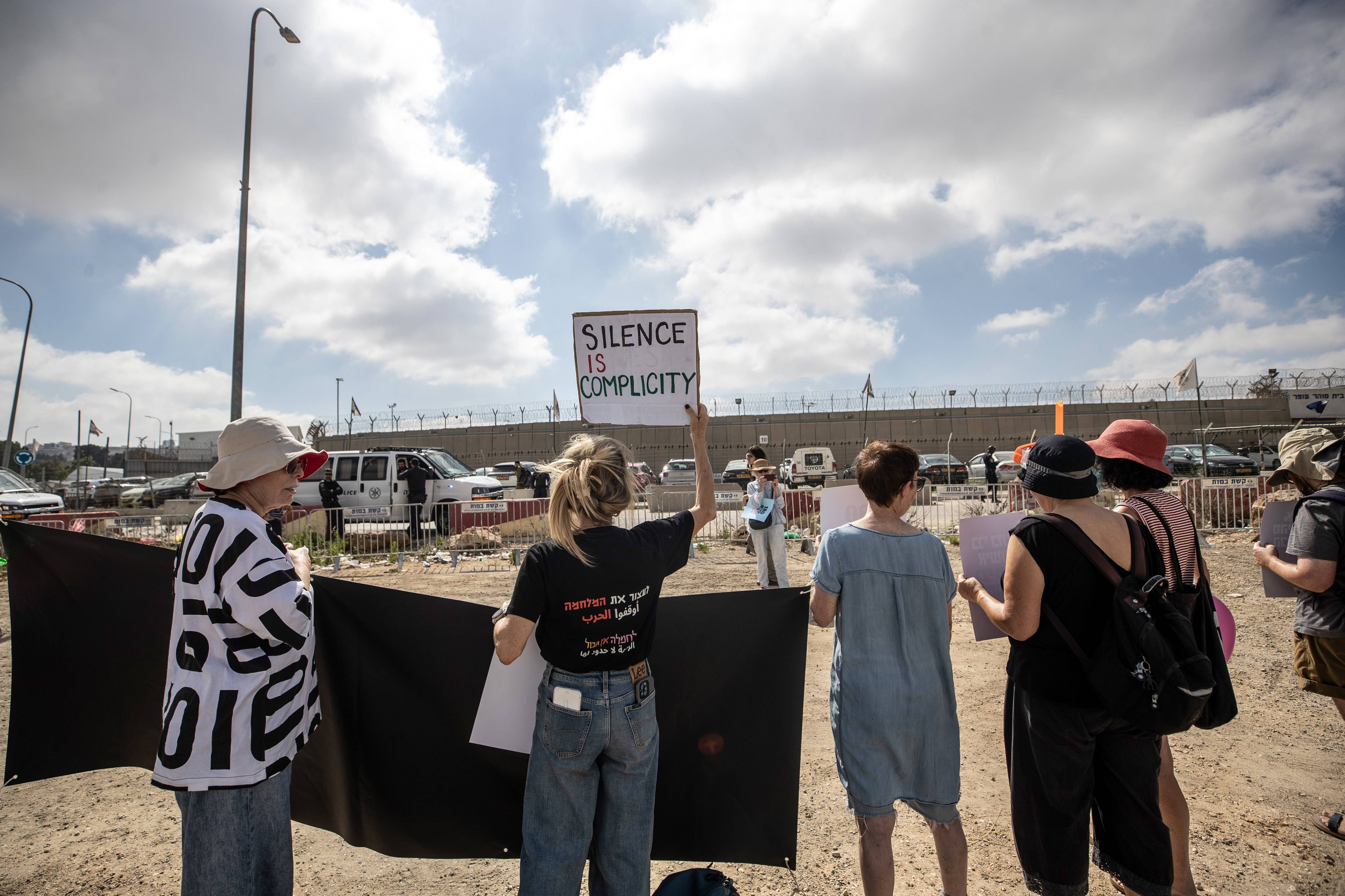 Silent vigil held for Palestinian children outside Ofer Military Prison