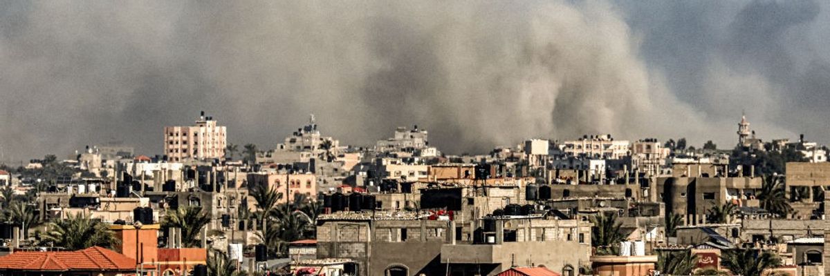 Smoke billows over Khan Yunis after Israel bombing