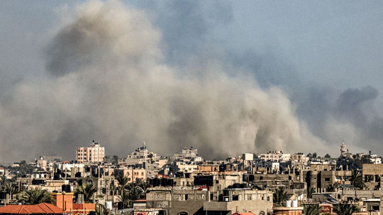 Smoke billows over Khan Yunis after Israel bombing
